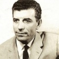 Grigoris Bithikotsis、haroula labraki《Κάνε Κορδέλλα Τη Χαρά》