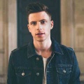 Nick Brewer、Naomi Scott - Fall From Here