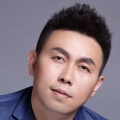 谢晓东《在他乡》