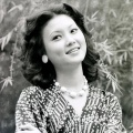 杨美莲 - 银白色的沙滩