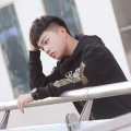 杨功昊《烛光》