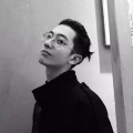 薛弟弟《像暗杀似的绕到背后突然拥抱你》
