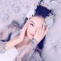 湖北小依婷《风含情水含笑》