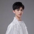 郑吏佑、黄星《皇帝》