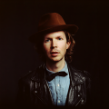 Beck、Chris Martin - Heart Is A Drum