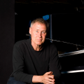 Bruce Hornsby、The Noisemakers - Over The Rise
