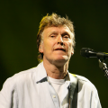 Steve Winwood - This Hammer