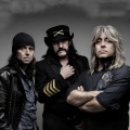 Motörhead《Keep Us On The Road》