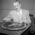 Tommy Dorsey、His Orchestra with Frank Sinatra《Lonesome Road: Part 1》