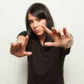 K.Flay、Tom Morello - TGIF