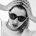 Ana Zimmer、Joris Delacroix《Young And Brave》