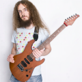 Guthrie Govan《Lost In Rio》