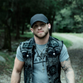 Brantley Gilbert《Bottoms Up》