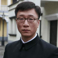 孙红雷、李乃文、刘宇宁、龚俊、陈星旭、王玉雯、中国传媒大学学生合唱团《我和你》