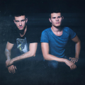 TWIIG、Showtek《Sun Goes Down》