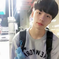 小小杰《错把路灯当月光》