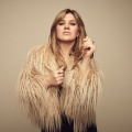 Kelly Clarkson - Because Of You