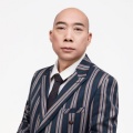 阿鲁木果《想你的时候问月亮》