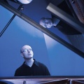 Thomas larcher《Schoenberg: Three Piano Pieces, Op.11 (1909) - 3. Bewegte Achtel》
