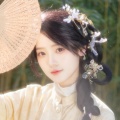 千陵安浅《月逐彩云归》