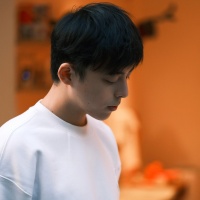 向秋谕Nic资料,向秋谕Nic最新歌曲,向秋谕Nic音乐专辑,向秋谕Nic好听的歌