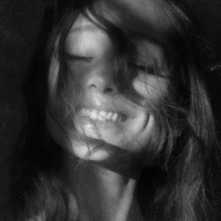 Ariana Grande资料,Ariana Grande最新歌曲,Ariana Grande音乐专辑,Ariana Grande好听的歌