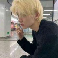 18岁优质男模