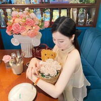 Lucky妍希