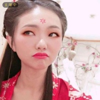 糖糖甜吖