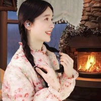 依莲.